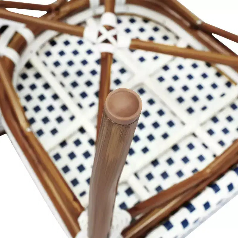 Merrick Lane Celia Set di Quattro Sedie Impilabili in Stile Bistrò Thonet, Seduta in Rattan PE e Struttura in Metallo per Uso Interno/Esterno