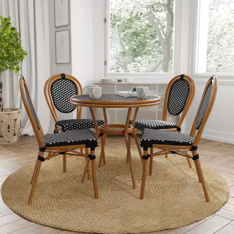 Merrick Lane Celia Set di Quattro Sedie Impilabili in Stile Bistrò Thonet, Seduta in Rattan PE e Struttura in Metallo per Uso Interno/Esterno