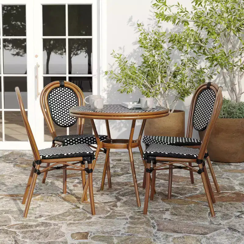 Merrick Lane Celia Set di Quattro Sedie Impilabili in Stile Bistrò Thonet, Seduta in Rattan PE e Struttura in Metallo per Uso Interno/Esterno
