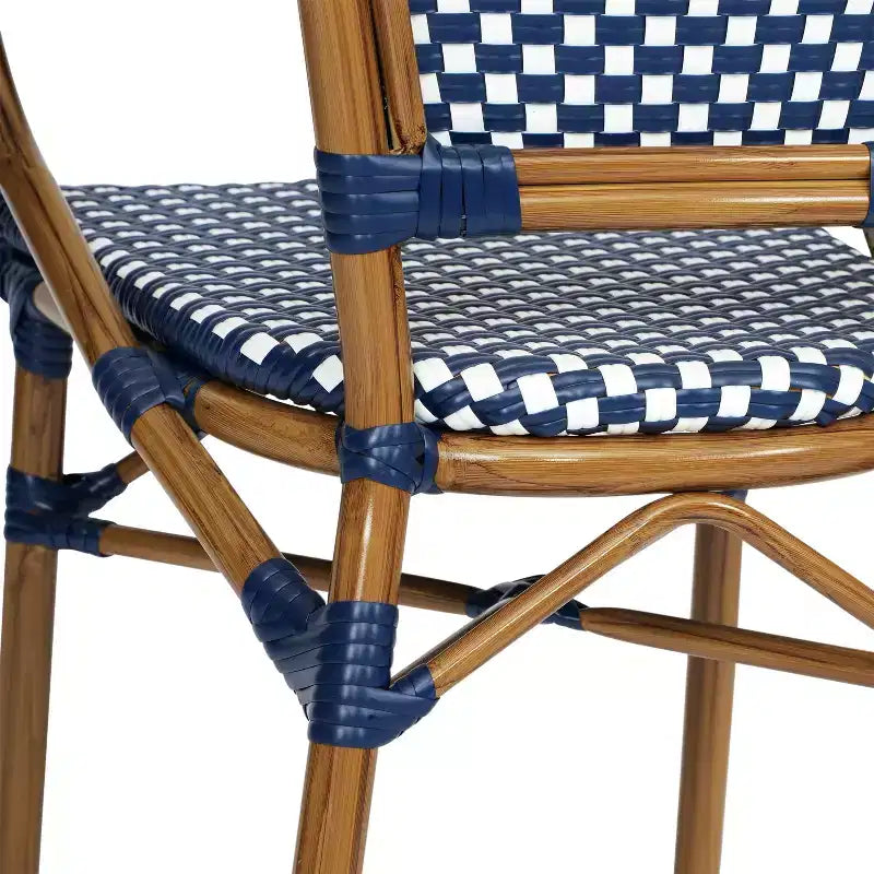 Merrick Lane Sacha - Set di due sedie impilabili in stile bistrot Thonet con braccioli, seduta in rattan PE e struttura in metallo effetto bambù per uso interno/esterno