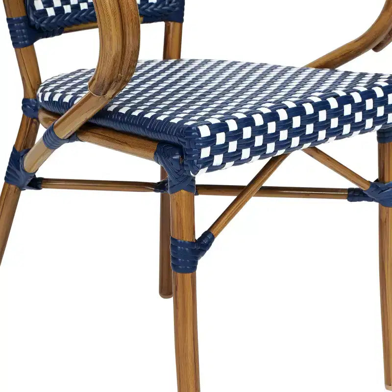 Merrick Lane Sacha - Set di due sedie impilabili in stile bistrot Thonet con braccioli, seduta in rattan PE e struttura in metallo effetto bambù per uso interno/esterno