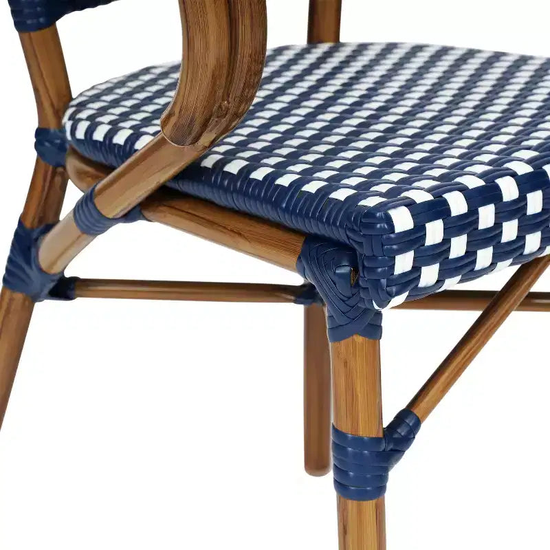 Merrick Lane Sacha - Set di due sedie impilabili in stile bistrot Thonet con braccioli, seduta in rattan PE e struttura in metallo effetto bambù per uso interno/esterno