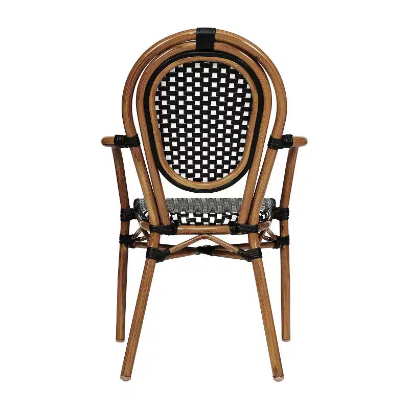 Emma & Oliver Colmar Set di Quattro Sedie da Interno/Esterno Impilabili Stile Bistrot Thonet con Braccioli, Seduta in Rattan PE e Struttura in Metallo Rifinito
