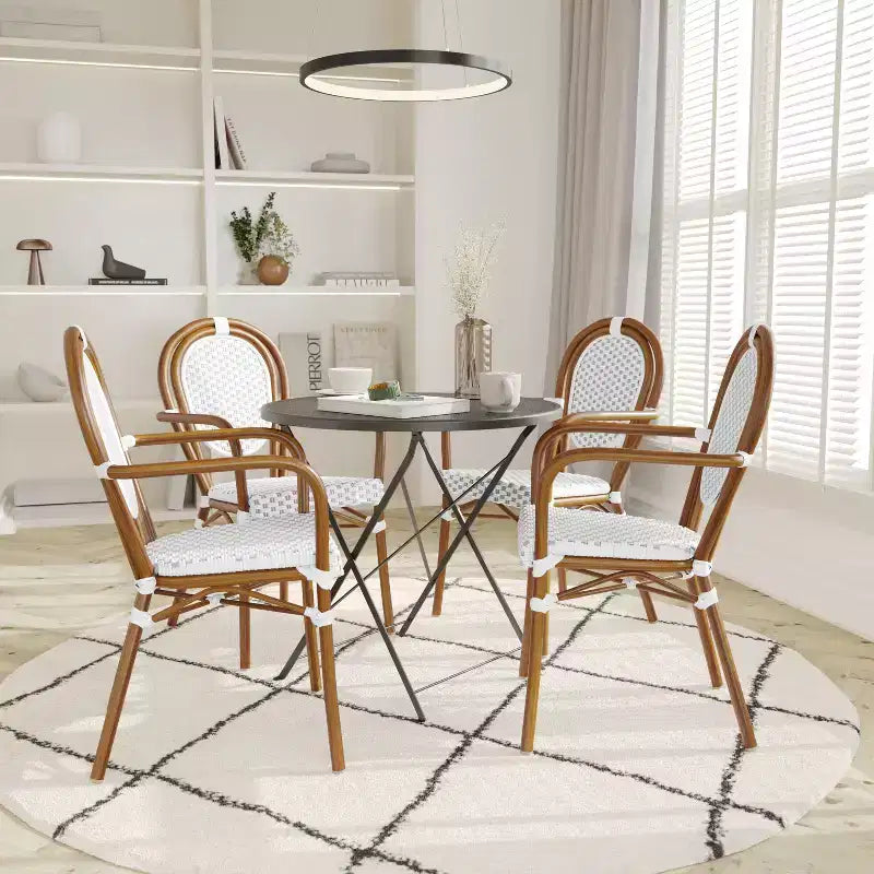 Emma & Oliver Colmar Set di Quattro Sedie da Interno/Esterno Impilabili Stile Bistrot Thonet con Braccioli, Seduta in Rattan PE e Struttura in Metallo Rifinito