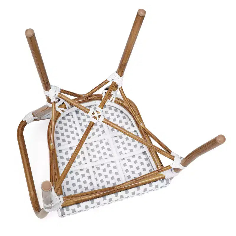 Emma & Oliver Colmar Set di Quattro Sedie da Interno/Esterno Impilabili Stile Bistrot Thonet con Braccioli, Seduta in Rattan PE e Struttura in Metallo Rifinito