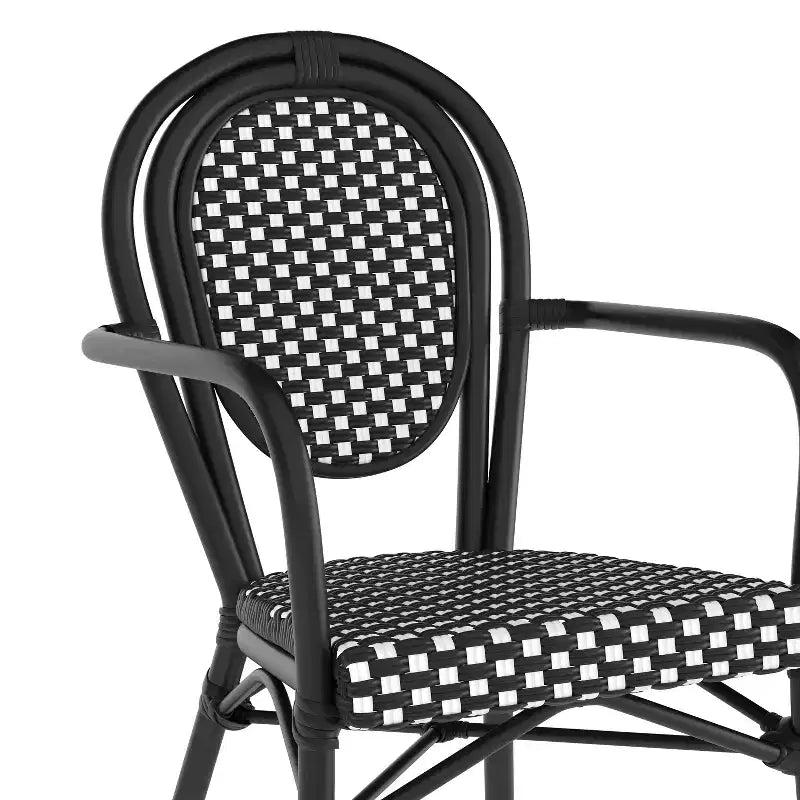 Emma & Oliver Colmar Set di Quattro Sedie da Interno/Esterno Impilabili Stile Bistrot Thonet con Braccioli, Seduta in Rattan PE e Struttura in Metallo Rifinito