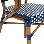 Merrick Lane Sacha Set di Quattro Sedie Impilabili Stile Thonet con Braccioli, Seduta in Rattan PE e Struttura in Metallo Effetto Bambù per Interni/Esterni