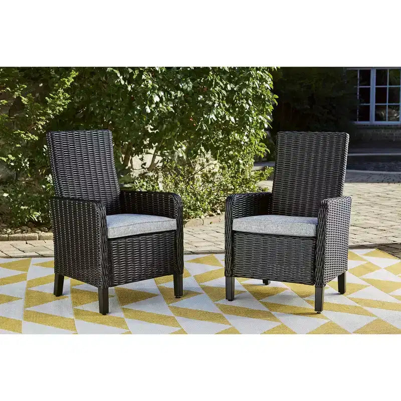 Signature Design by Ashley Beachcroft - Poltrona da esterno con cuscino (set da 2), colore: nero/grigio chiaro