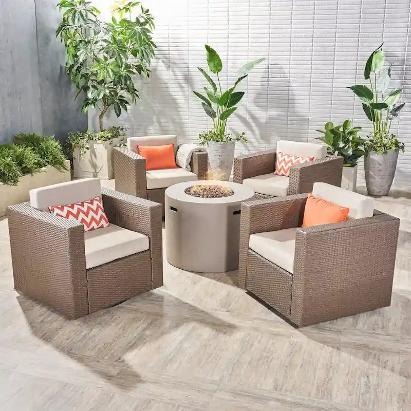 Set di 4 poltrone girevoli Eli Outdoor con braciere rotondo di Christopher Knight Home
