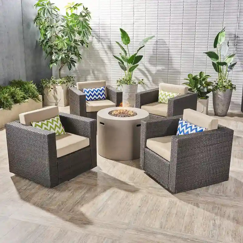 Set di 4 poltrone girevoli Eli Outdoor con braciere rotondo di Christopher Knight Home