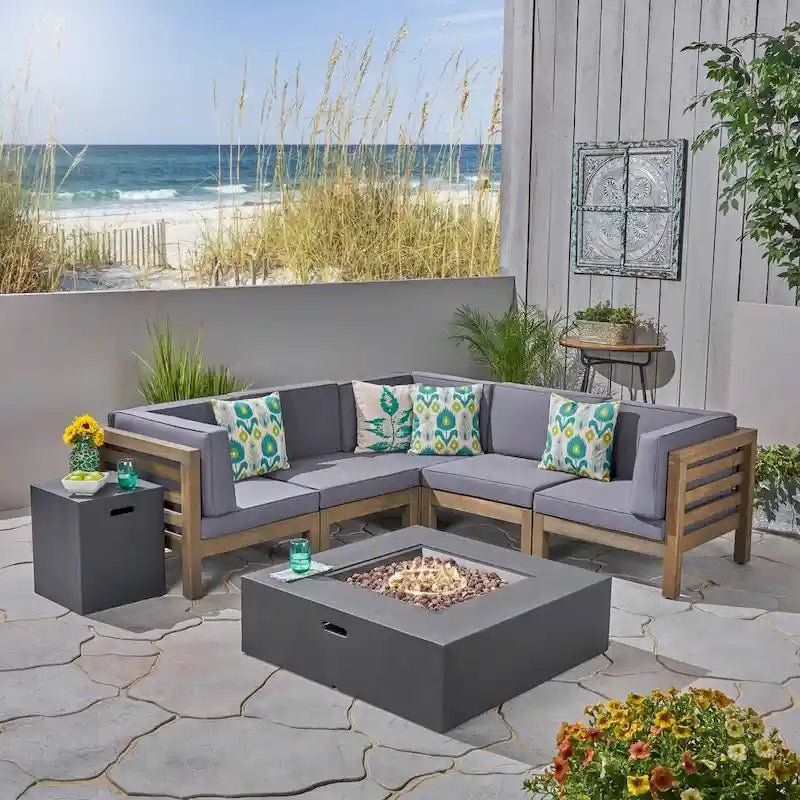 Divano sezionale a 7 posti a V Oana Outdoor in legno di acacia con braciere di Christopher Knight Home