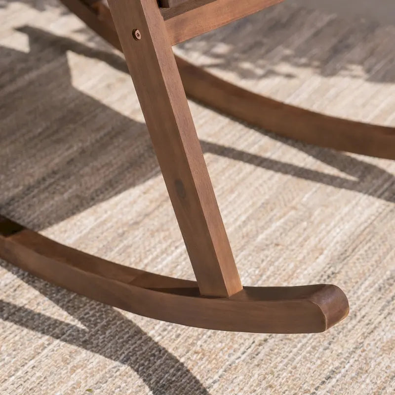 Sedia a dondolo Gus in legno da esterno (set da 2) di Christopher Knight Home