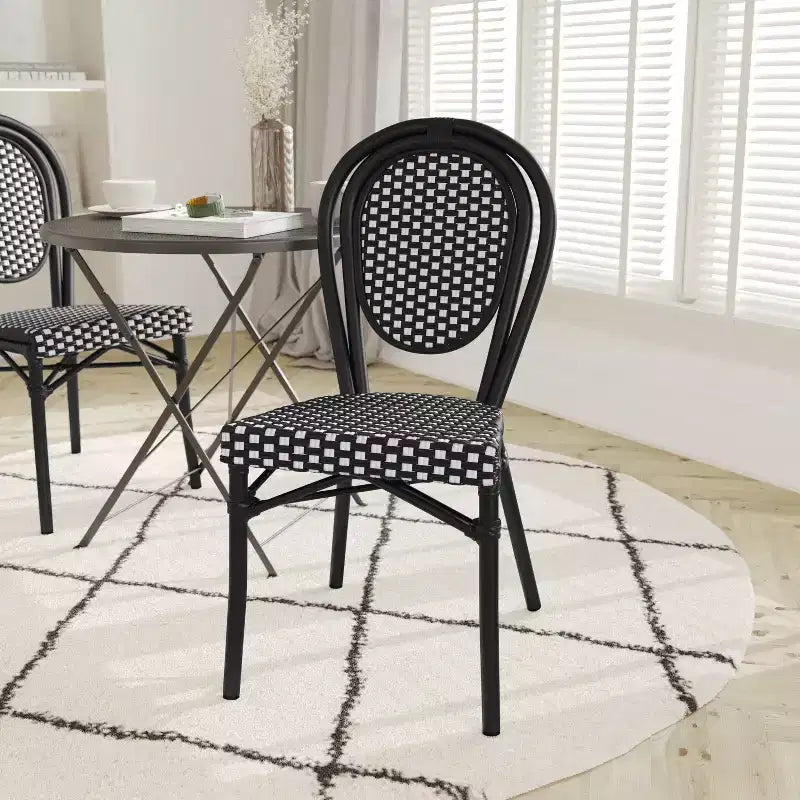 Emma & Oliver Sedia Colmar Stile Bistrò Thonet Impilabile da Interno/Esterno con Sedile in Rattan PE e Struttura in Metallo