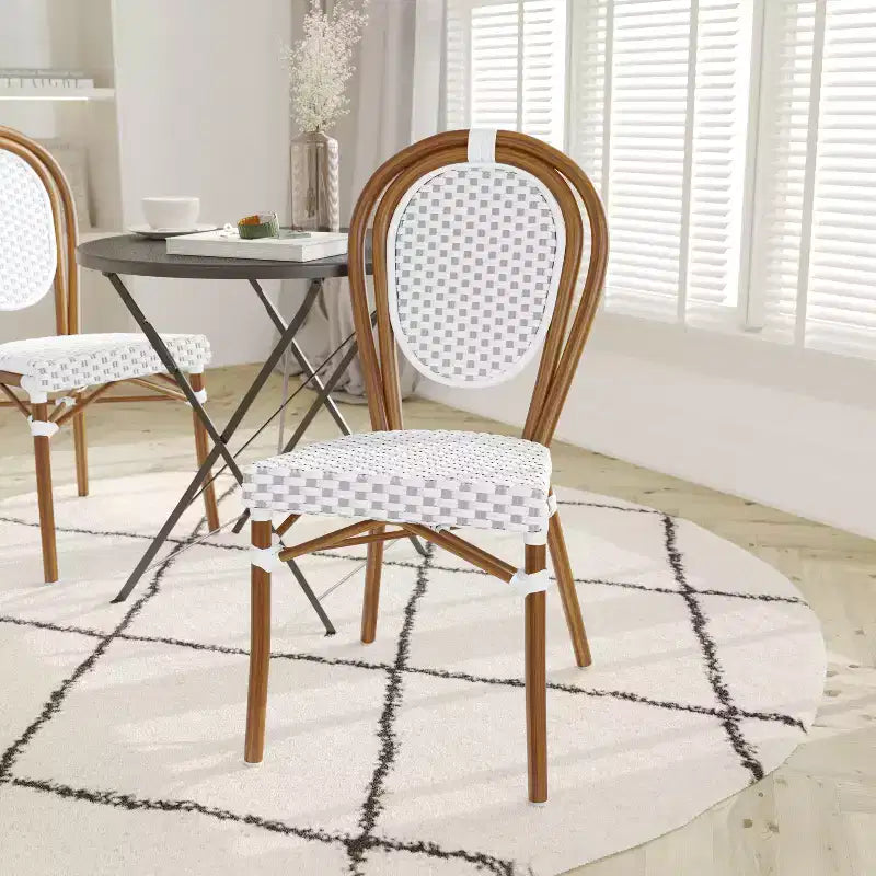 Emma & Oliver Sedia Colmar Stile Bistrò Thonet Impilabile da Interno/Esterno con Sedile in Rattan PE e Struttura in Metallo