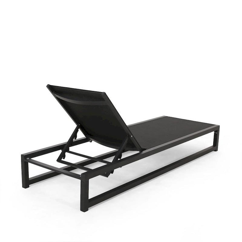 Set di due chaise longue da esterno Modesta in alluminio con tavolino a C di Christopher Knight Home