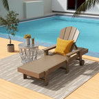 Lettino da sole reclinabile Polytrends Laguna in HDPE per esterni e bordo piscina, con braccioli e ruote, resistente alle intemperie