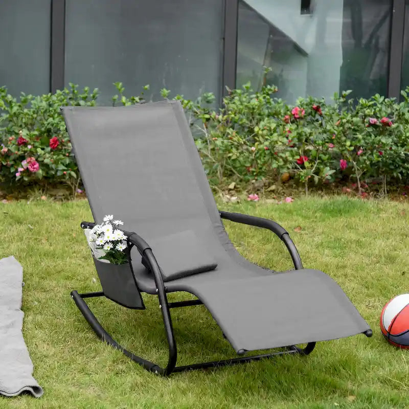 Poltrona reclinabile a dondolo Outsunny con poggiatesta rimovibile, tessuto in rete traspirante per giardino e patio