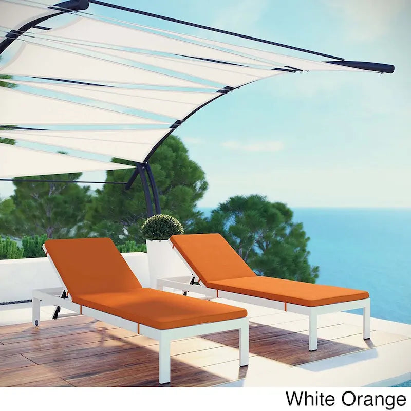 Ensemble de 2 chaises longues de patio extérieures en aluminium Shore avec coussins