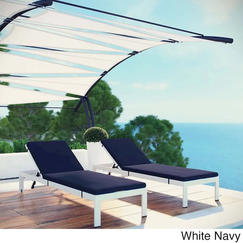 Ensemble de 2 chaises longues de patio extérieures en aluminium Shore avec coussins