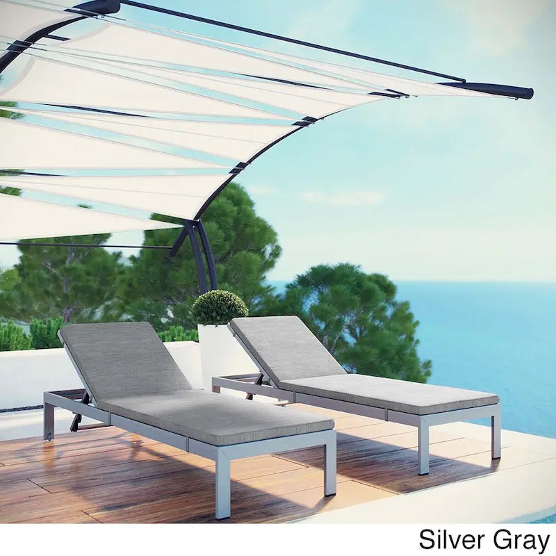 Ensemble de 2 chaises longues de patio extérieures en aluminium Shore avec coussins