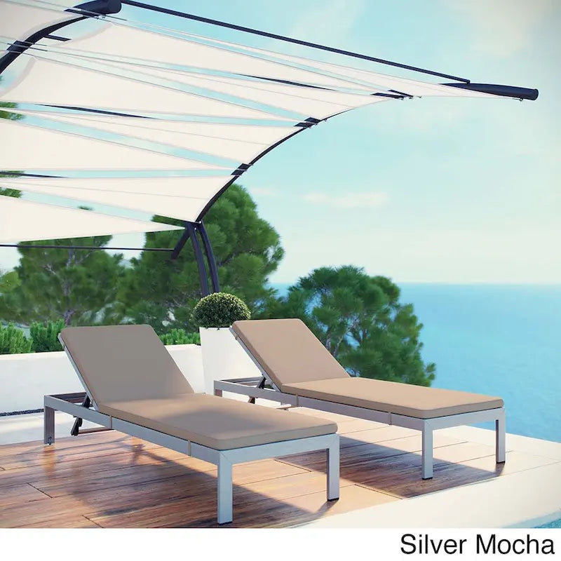 Ensemble de 2 chaises longues de patio extérieures en aluminium Shore avec coussins