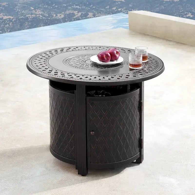 Set da tavola rotonda da 34 pollici da esterno in alluminio con quattro poltrone reclinabili girevoli, perline di fuoco, coperchio e copertura in tessuto