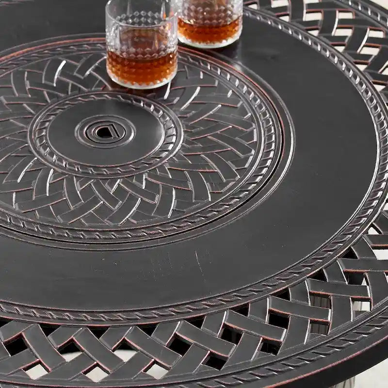 Set da tavola rotonda da 34 pollici da esterno in alluminio con quattro poltrone reclinabili girevoli, perline di fuoco, coperchio e copertura in tessuto