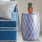 Sgabello da giardino a tamburo in ceramica Moroccan Diamonds 18, blu di JONATHAN Y