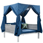 Chaise longue de jardin avec rideaux
