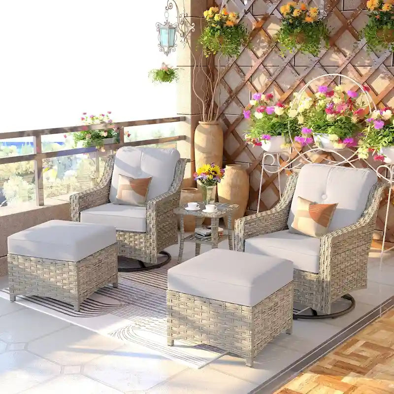 Set di sedie girevoli curve in vimini OVIOS a 5 pezzi con pouf da esterno