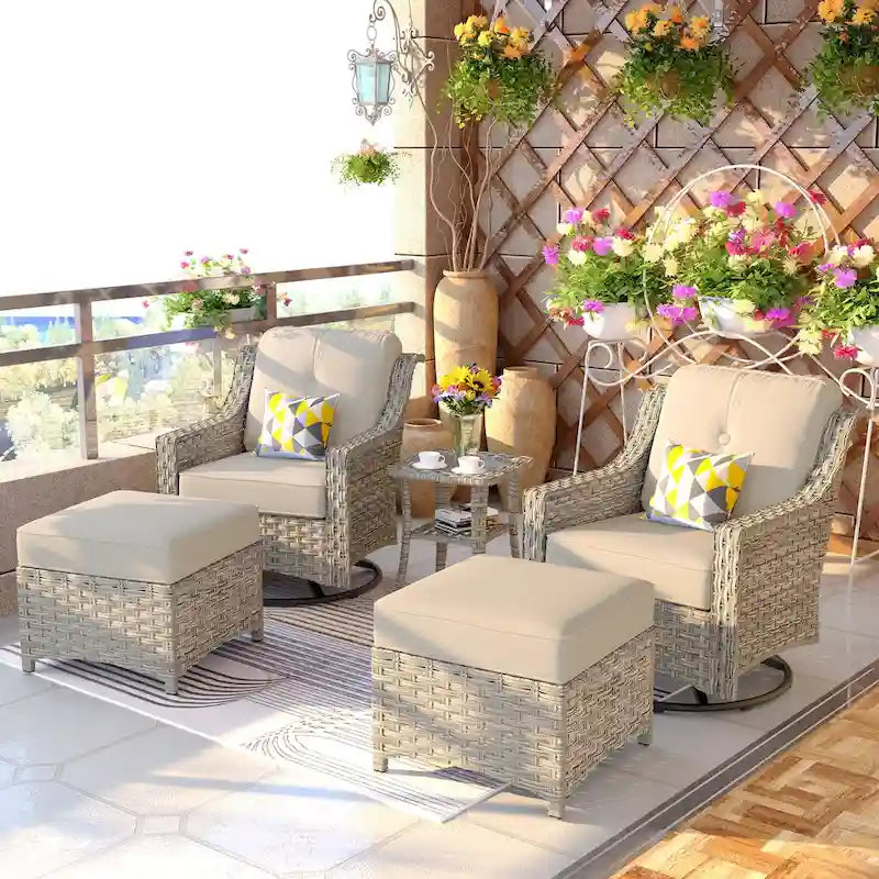 Set di sedie girevoli curve in vimini OVIOS a 5 pezzi con pouf da esterno