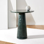 Tavolino d'appoggio rotondo alto in marmo Ghicu di SAFAVIEH Couture - 55,8 cm L x 53,3 cm P x 61 cm A - 53,3x53,3x61 cm